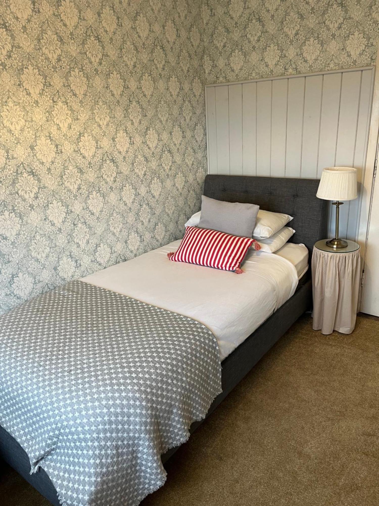 Overdale Motel Lisburn Eksteriør bilde